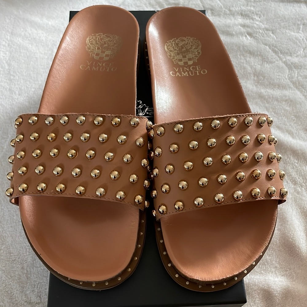 Vince Camuto slides